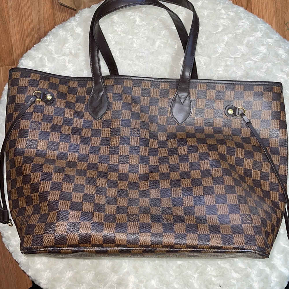 Checkered tote bag